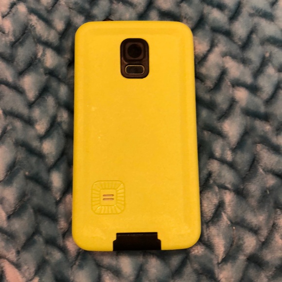 Galaxy s5 lifeproof/waterproof case - Picture 2 of 2